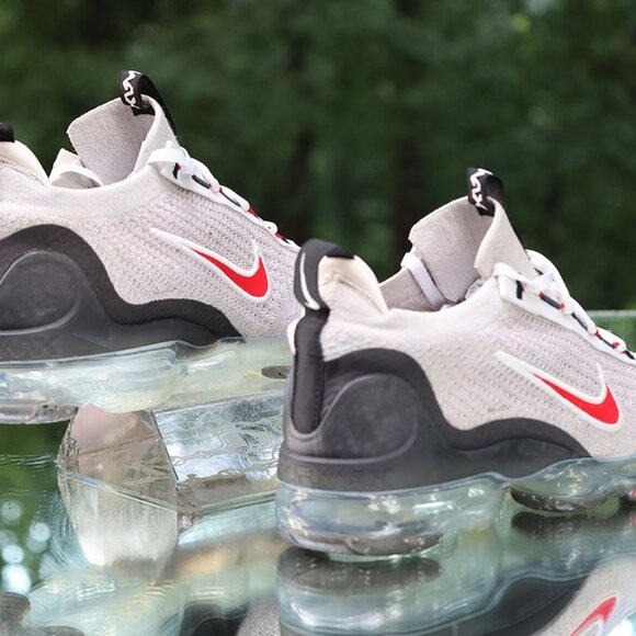 Nike Air VaporMax Flyknit 2021 Size 10 - Picture 11 of 14